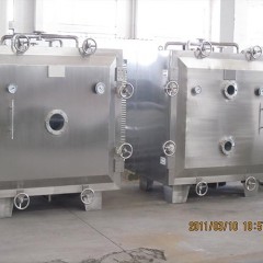 24盘低温真空干燥箱