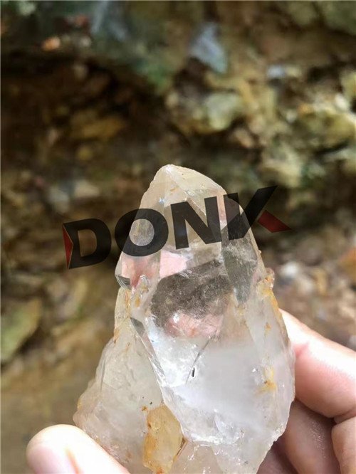 东矿直供大批进口水晶硅